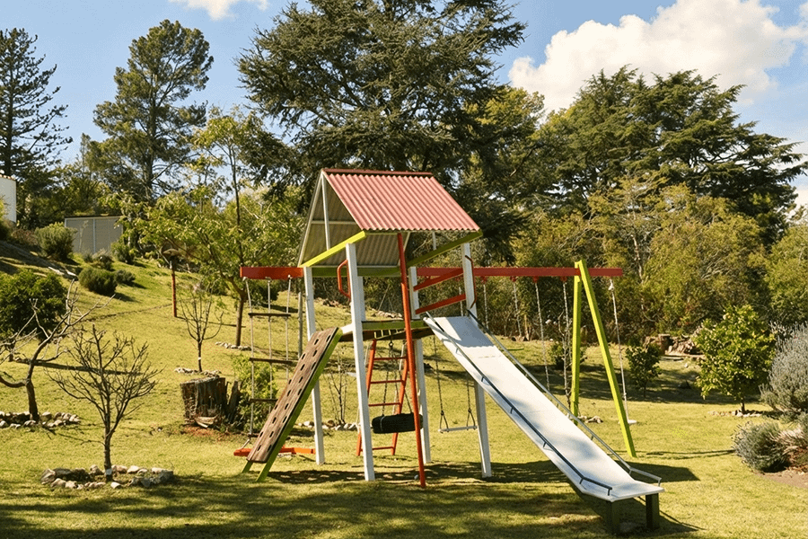 complejo-cabanas-juegos-infantiles-jardin